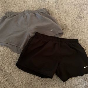 NIKE Dri Fit Little Girls Dri-Fit Shorts Sz
Medium Black & Grey EUC - Lot of 2